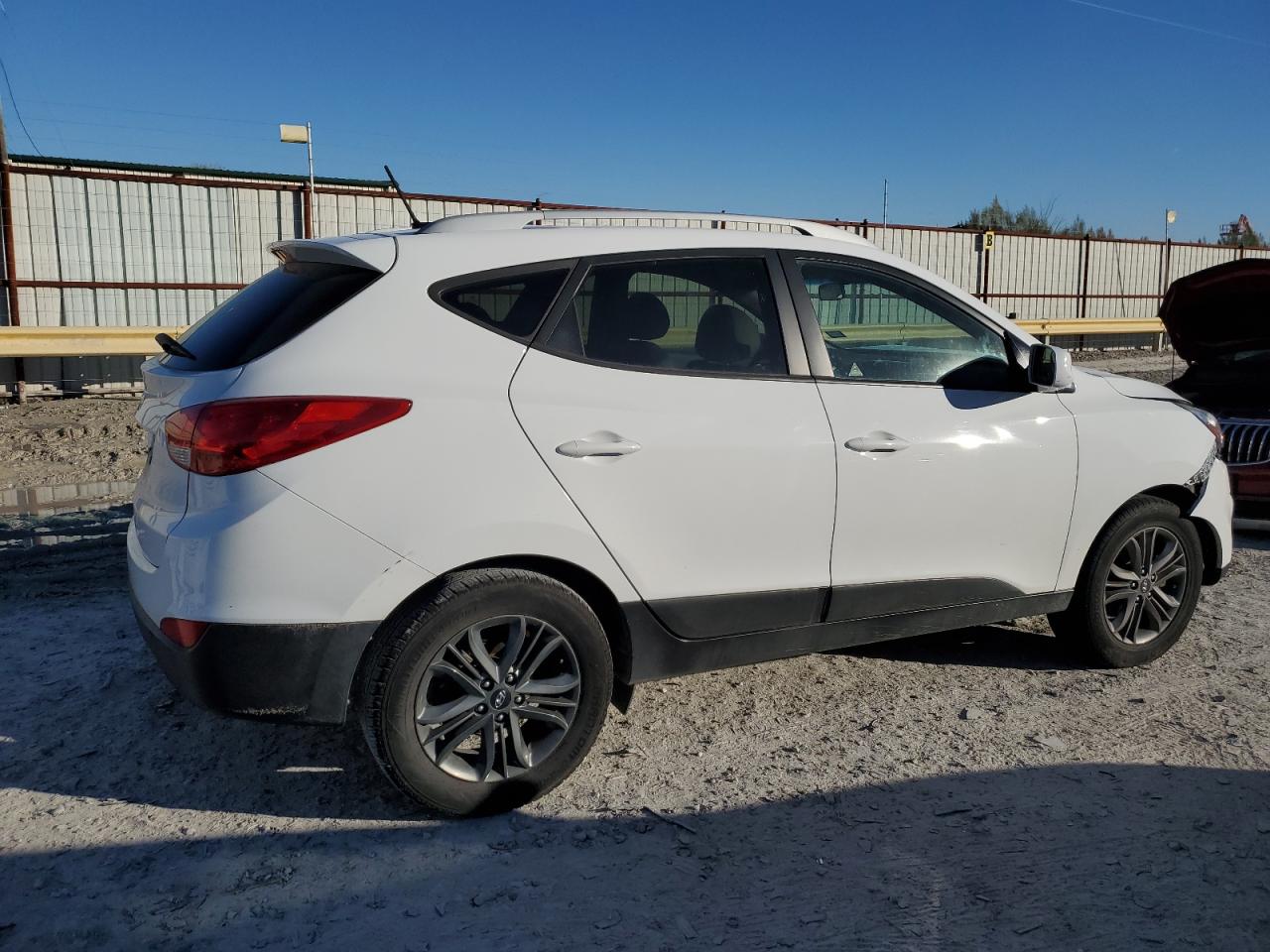Image 3 of 2015 HYUNDAI TUCSON LIMITED 2015 with VIN KM8JU3AG9FU080613
