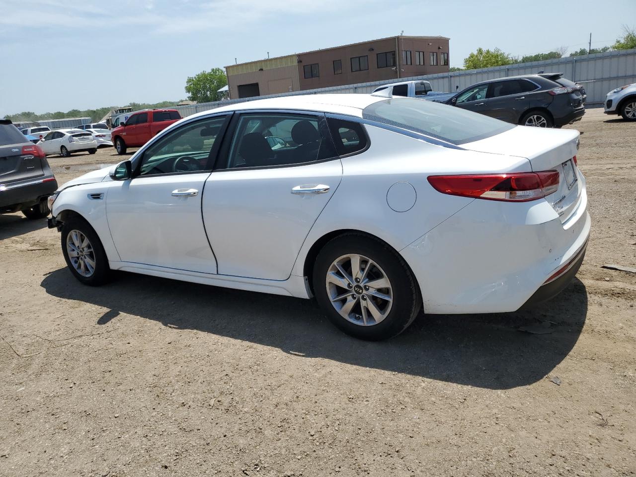 Obraz 2 z 2018 KIA OPTIMA LX 2018 z VIN 5XXGT4L33JG246253
