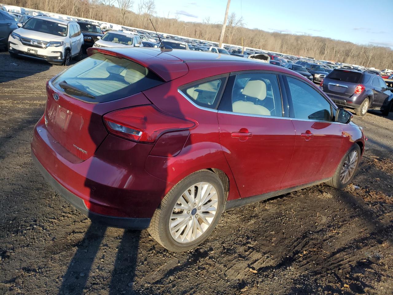 Image 3 of 2015 FORD FOCUS TITANIUM 2015 with VIN 1FADP3N29FL303865