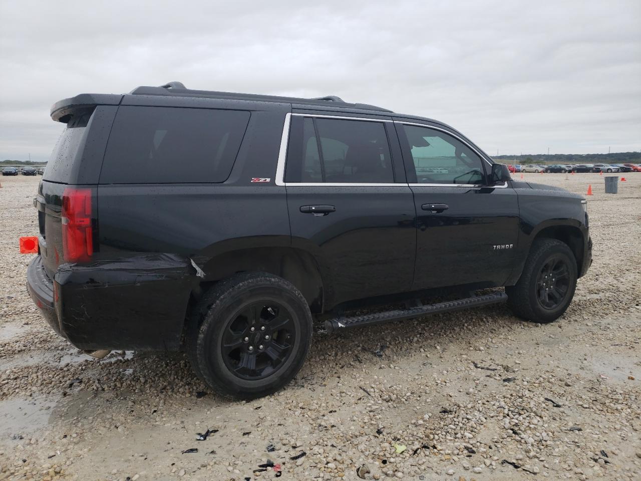 Obraz 3 z 2018 CHEVROLET TAHOE K1500 LT 2018 z VIN 1GNSKBKC5JR347785