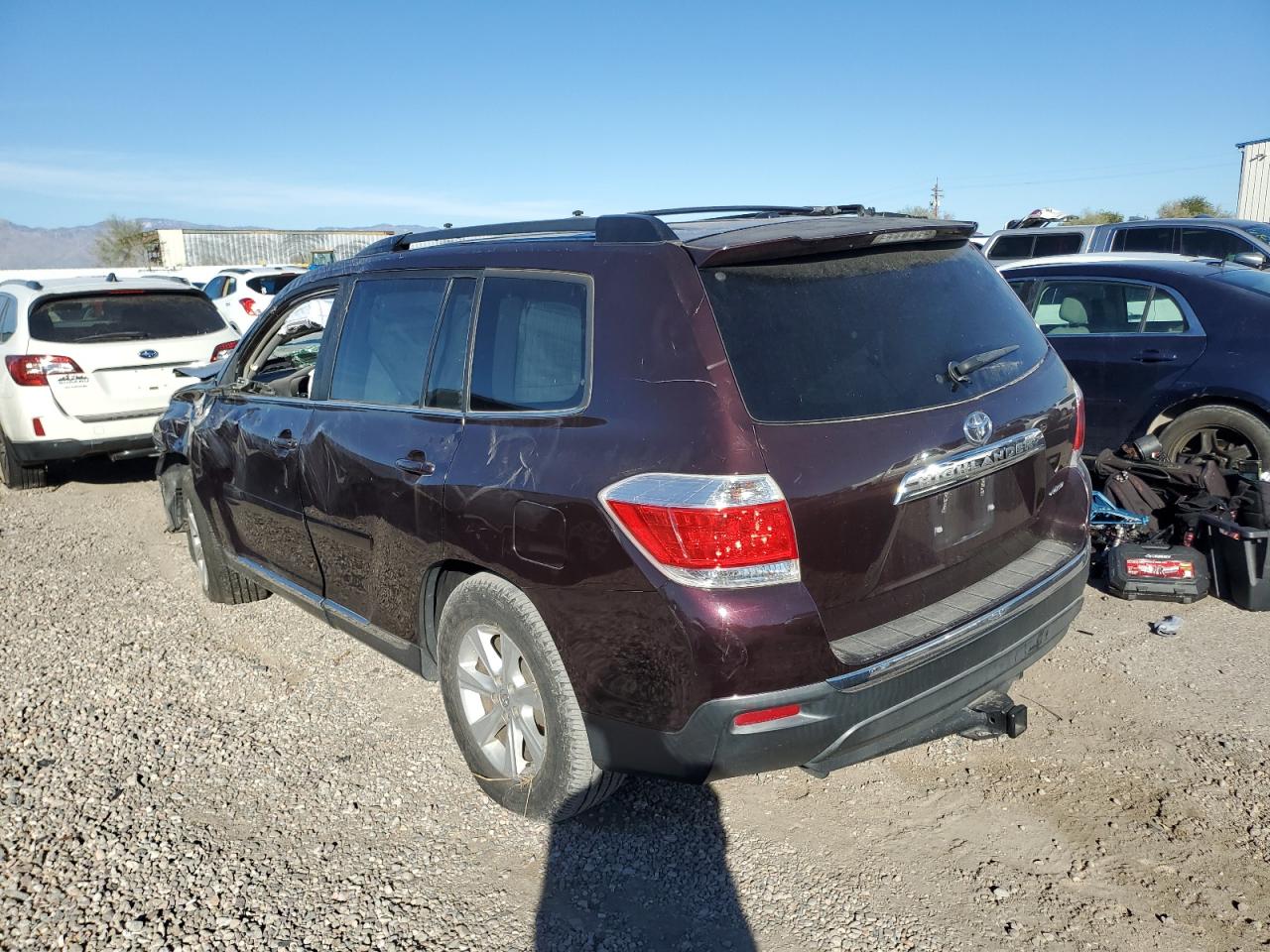 Image 2 of 2013 TOYOTA HIGHLANDER BASE 2013 with VIN 5TDBK3EH2DS214557