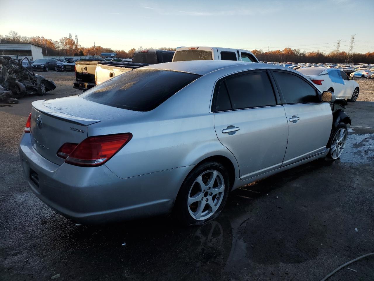 Image 3 of 2006 TOYOTA AVALON XL 2006 with VIN 4T1BK36B96U144964