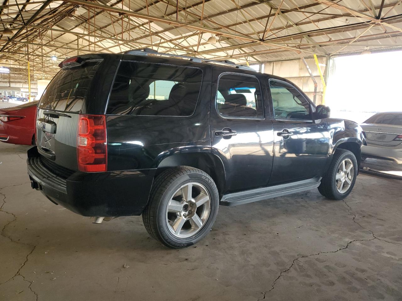 Image 3 of 2013 CHEVROLET TAHOE C1500  LS 2013 with VIN 1GNSCAE07DR169925