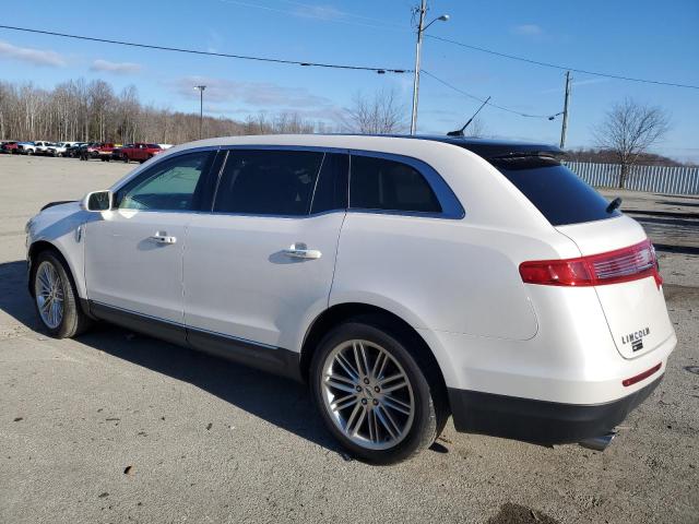 Изображение 2 2018 LINCOLN MKT  2018 с VIN 2LMHJ5AT0JBL01017