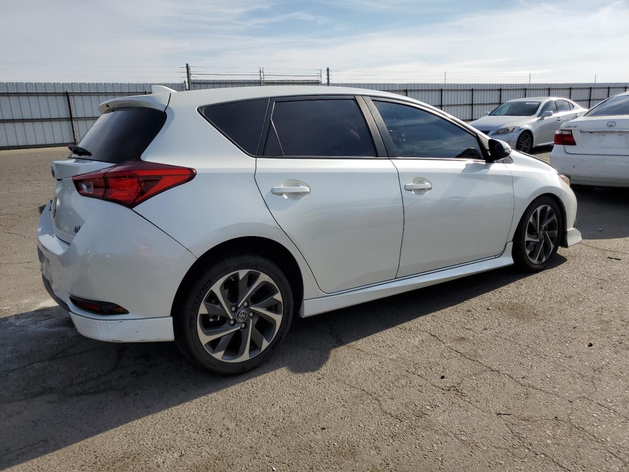 Image 3 of 2018 TOYOTA COROLLA IM  2018 with VIN JTNKARJEXJJ573113