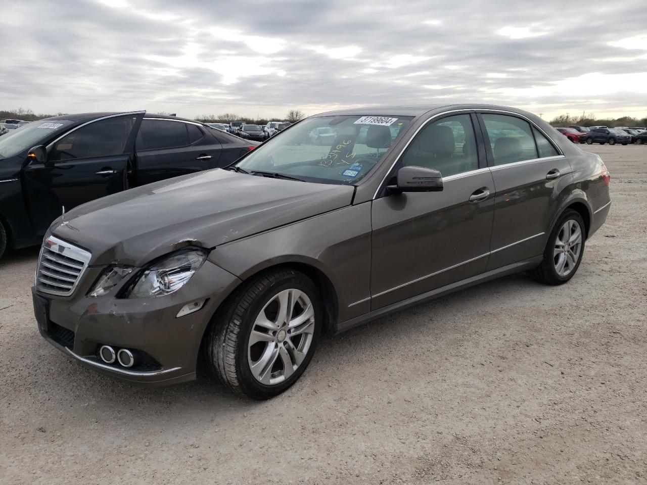 Obraz 1 z 2011 MERCEDES-BENZ E 350 2011 z VIN WDDHF5GB0BA421368