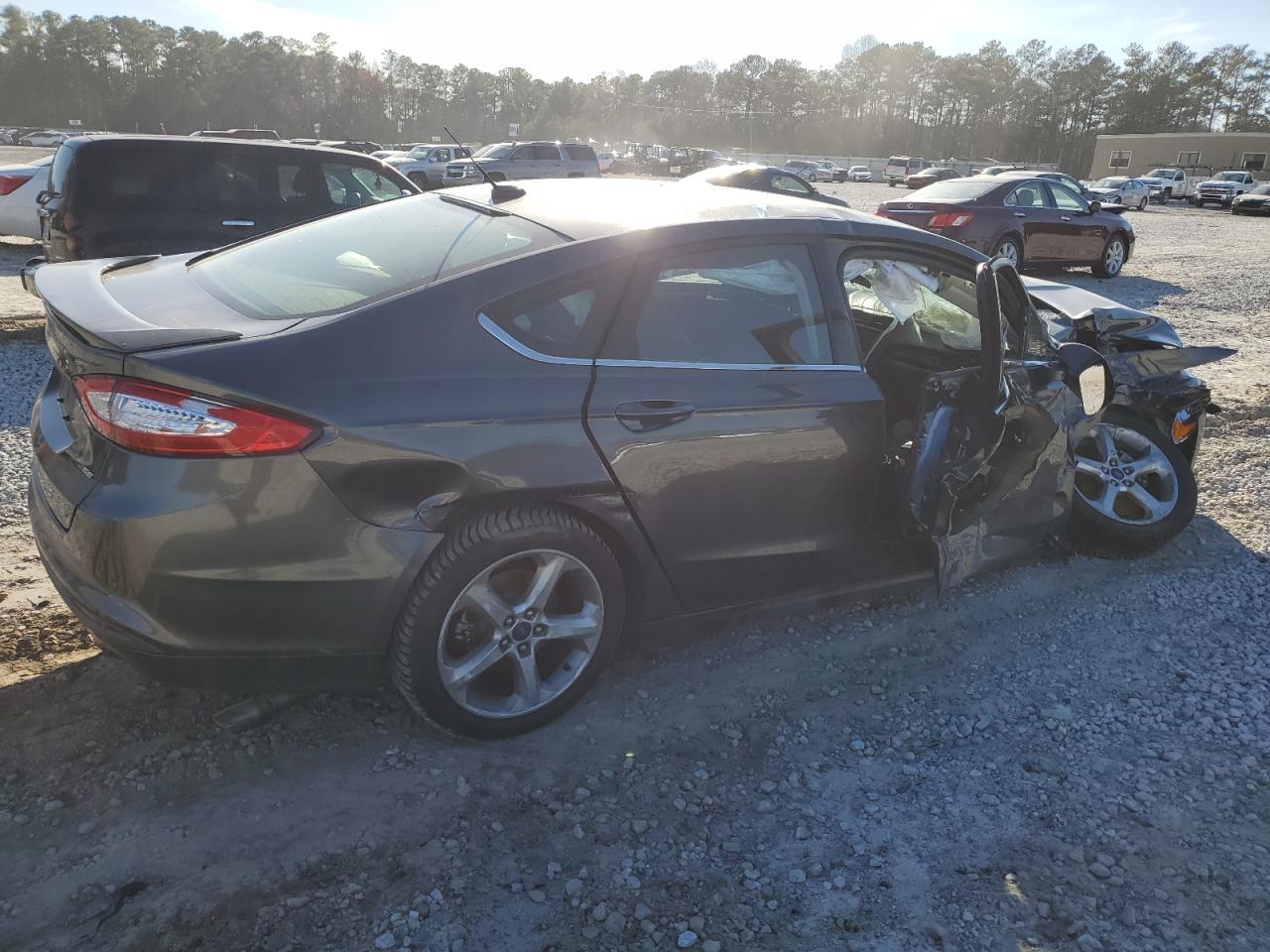 Image 3 of 2016 FORD FUSION SE 2016 with VIN 3FA6P0H7XGR337041