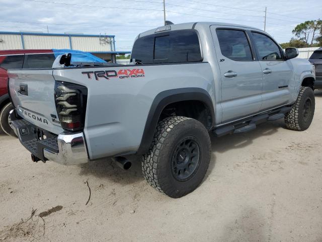 Obraz 3 z 2021 TOYOTA TACOMA DOUBLE CAB 2021 z VIN 3TYCZ5AN2MT047547