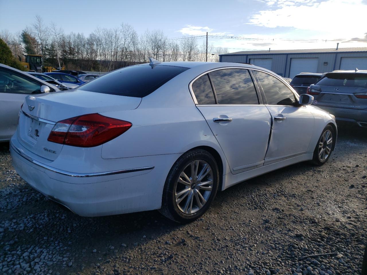 Image 3 of 2013 HYUNDAI GENESIS 3.8L 2013 with VIN KMHGC4DD7DU258147