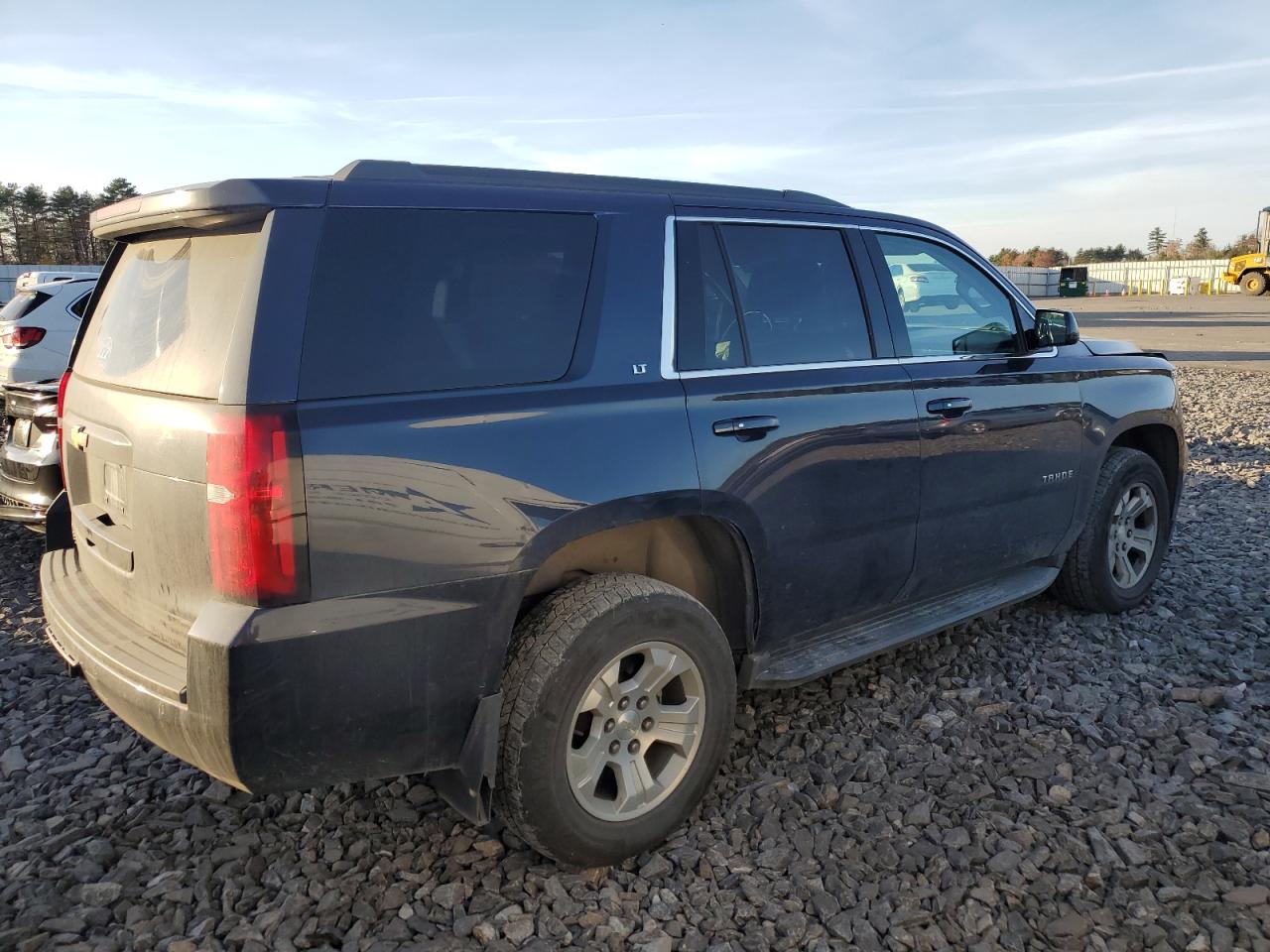 Image 3 of 2017 CHEVROLET TAHOE K1500 LT 2017 with VIN 1GNSKBKC7HR359365