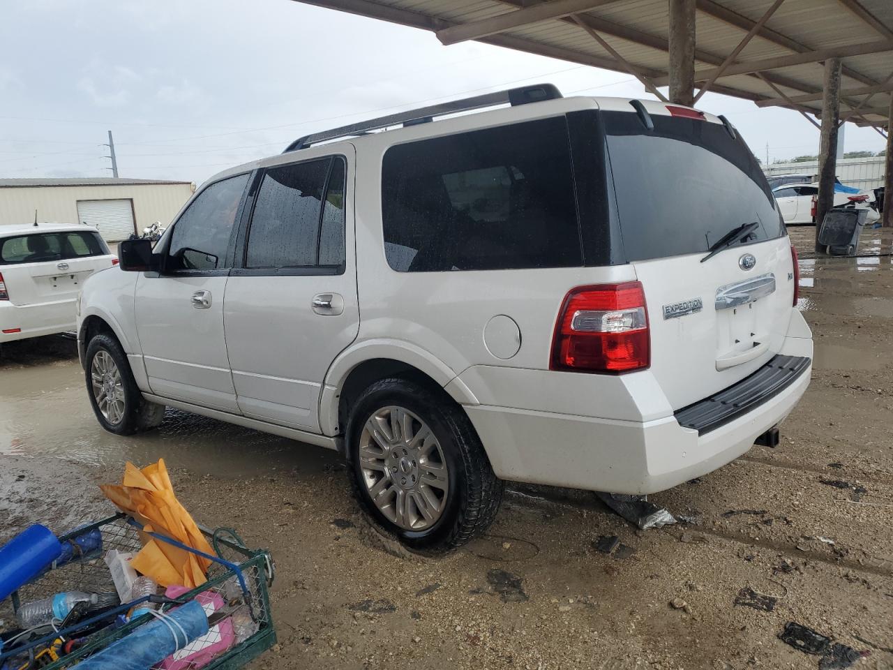 Image 2 of 2014 FORD EXPEDITION LIMITED 2014 with VIN 1FMJU1K5XEEF62548
