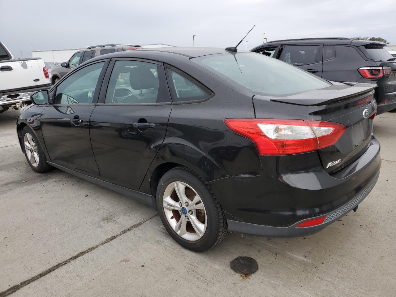 Image 2 of 2012 FORD FOCUS SE 2012 with VIN 1FAHP3F29CL423497