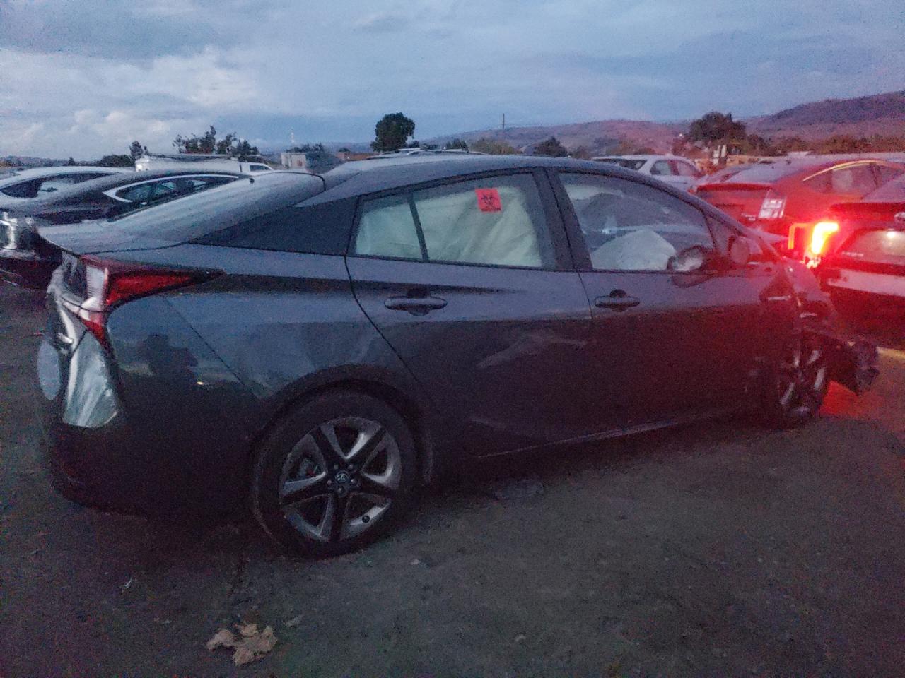 Изображение 3 2020 TOYOTA PRIUS L 2020 с VIN JTDKARFU9L3122282