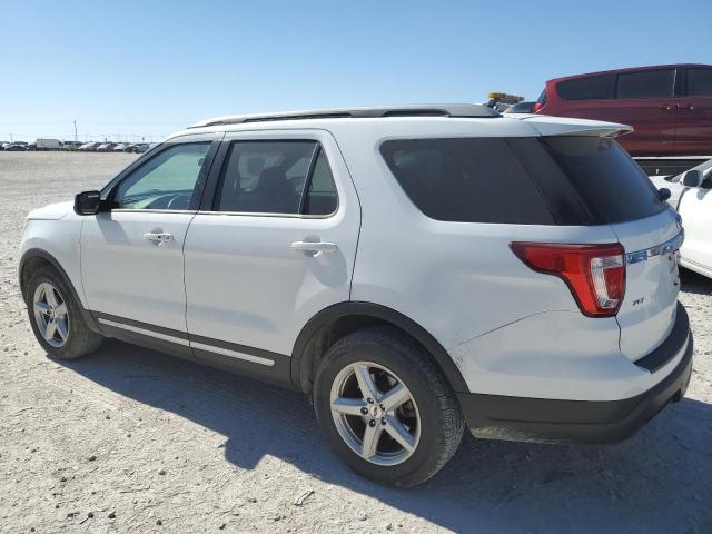 Image 2 of 2018 FORD EXPLORER XLT 2018 with VIN 1FM5K7DH1JGC42499