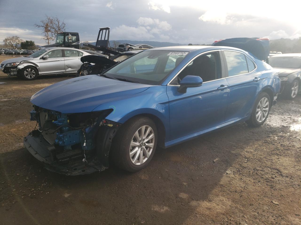 Изображение 1 2020 TOYOTA CAMRY LE 2020 с VIN 4T1C11AK7LU397652
