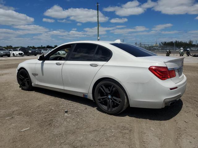 Obraz 2 z 2010 BMW 750 I 2010 z VIN WBAKA8C55ACY35648