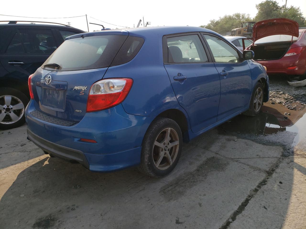 Image 3 of 2009 TOYOTA COROLLA MATRIX S 2009 with VIN 2T1LE40E29C011912