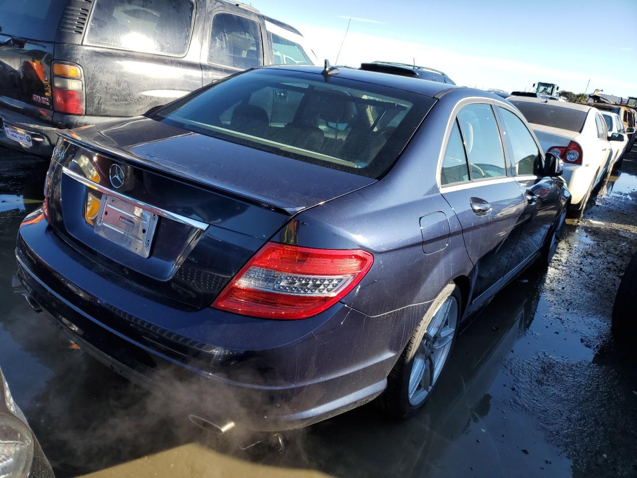 Image 3 of 2009 MERCEDES-BENZ C 350 2009 with VIN WDDGF56XX9R054757