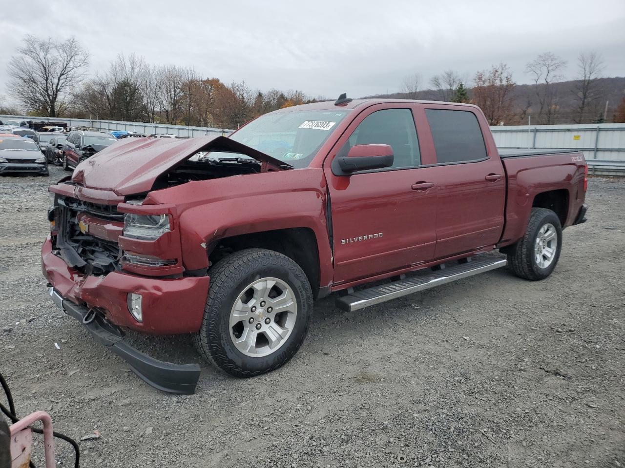 Image 1 of 2017 CHEVROLET SILVERADO K1500 LT 2017 with VIN 3GCUKREC1HG414835