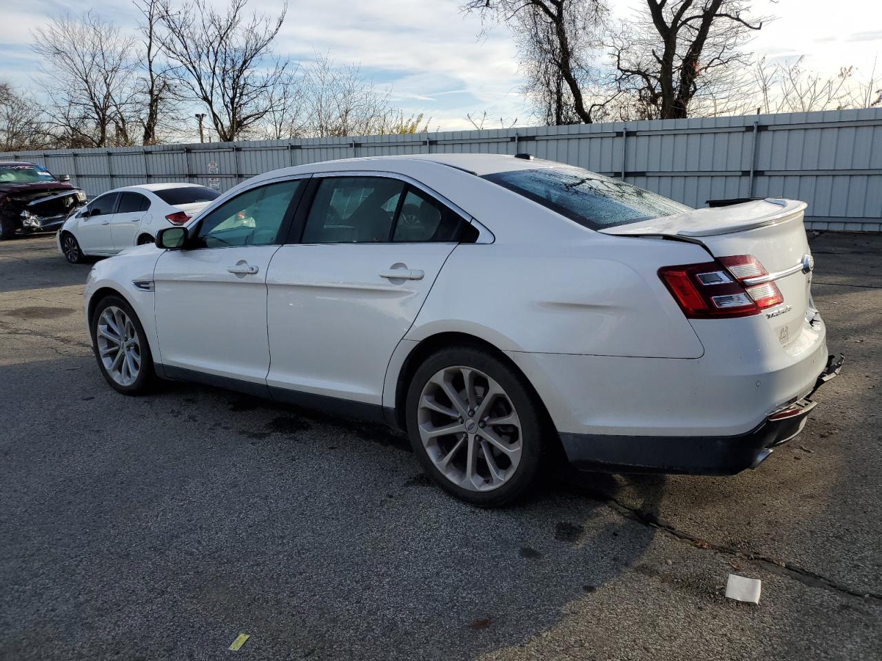 Image 2 of 2016 FORD TAURUS LIMITED 2016 with VIN 1FAHP2J8XGG128414