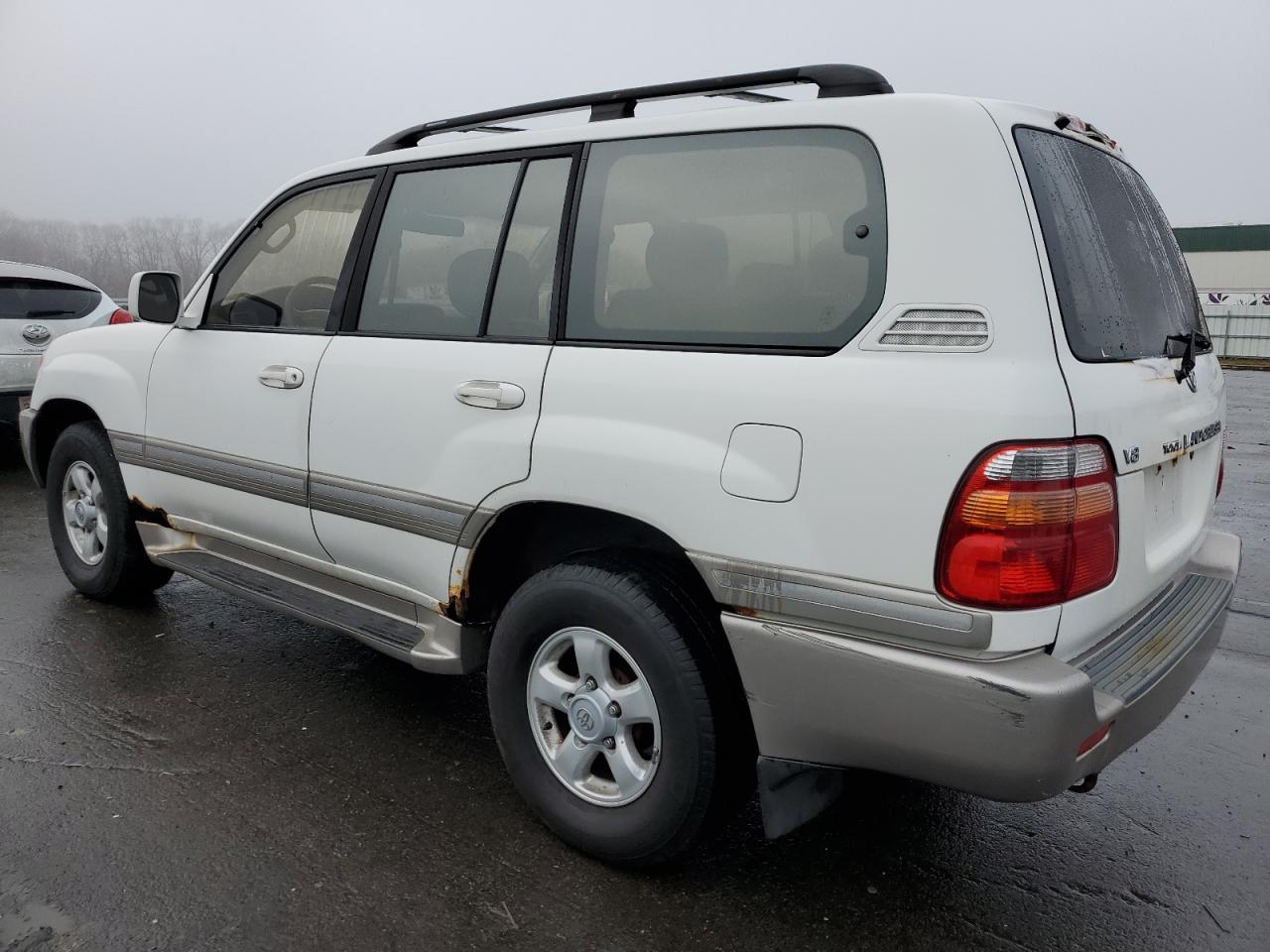 Image 2 of 2000 TOYOTA LAND CRUISER  2000 with VIN JT3HT05J0Y0080380