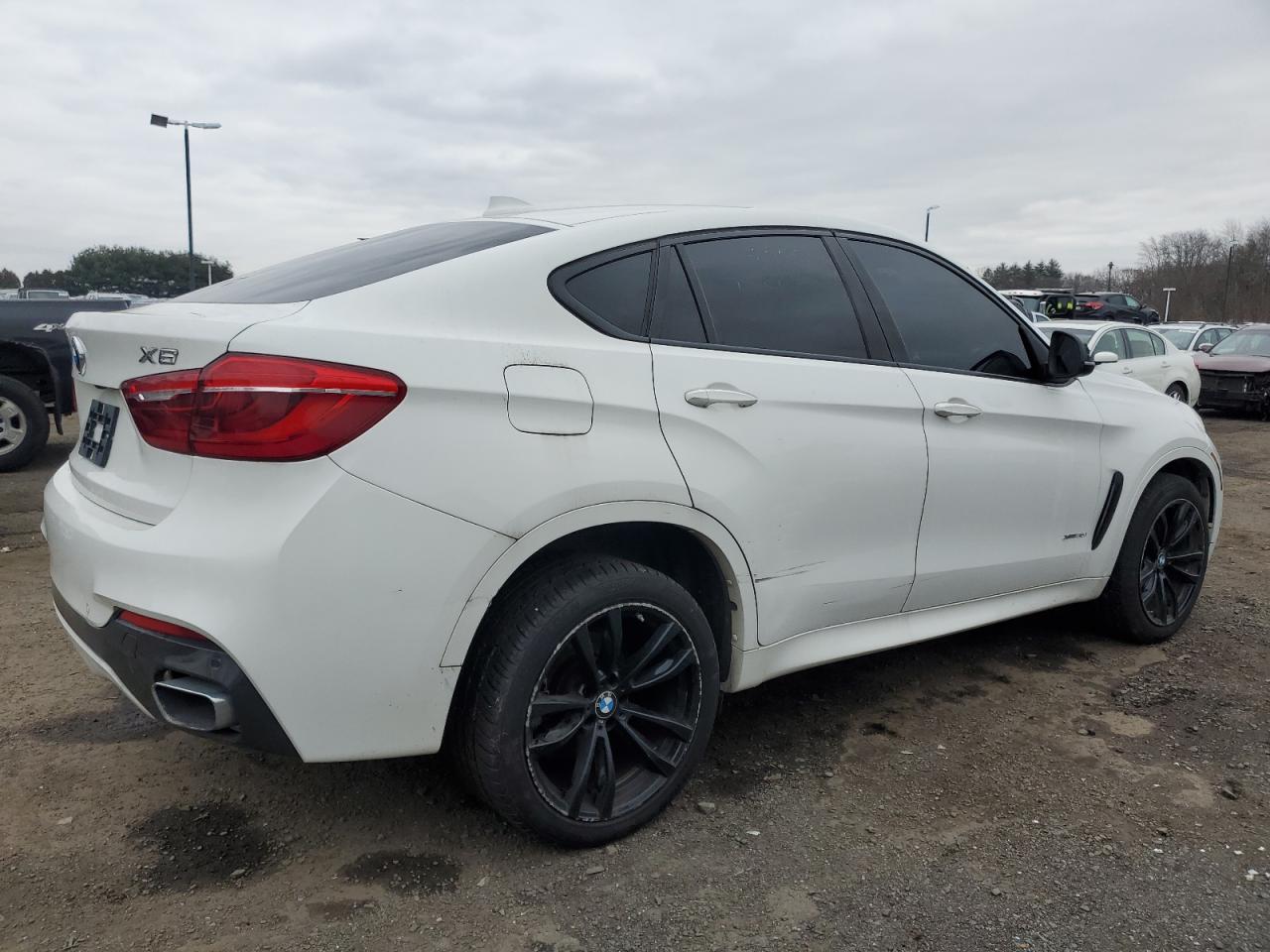 Изображение 3 2018 BMW X6 XDRIVE35I 2018 с VIN 5UXKU2C57J0X50477