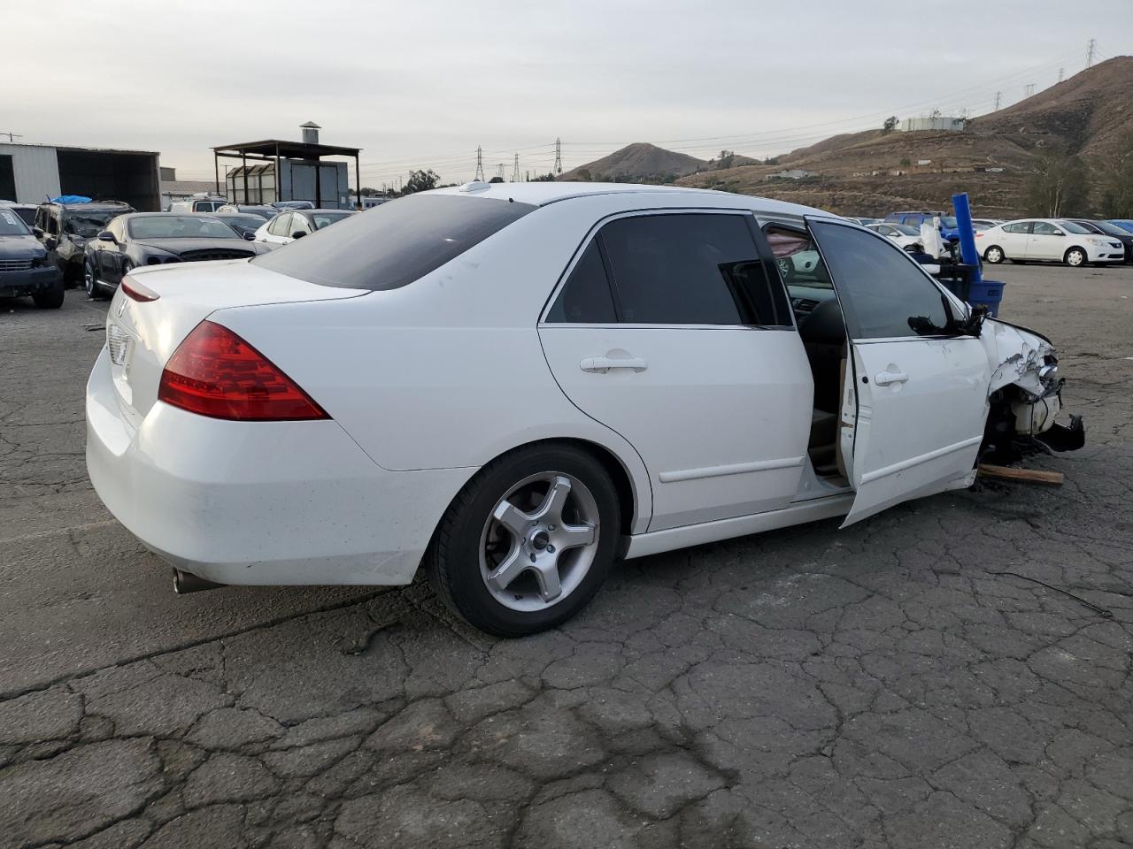 Image 3 of 2007 HONDA ACCORD EX 2007 with VIN 1HGCM56887A177221