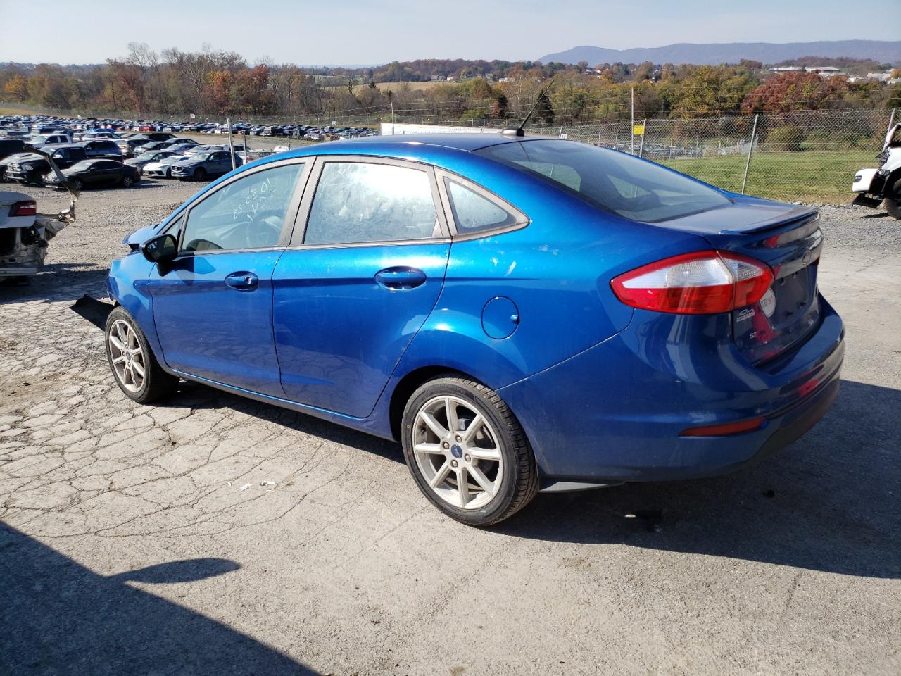 Image 2 of 2019 FORD FIESTA SE 2019 with VIN 3FADP4BJ1KM137609