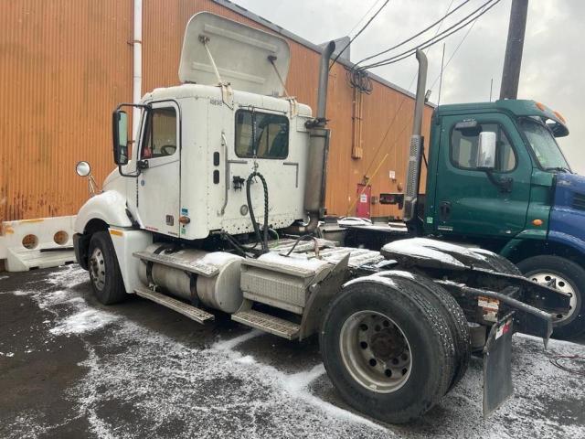 Image 3 of 2011 FREIGHTLINER CASCADIA 113  2011 with VIN 1FUJGBDV6BLBB0741
