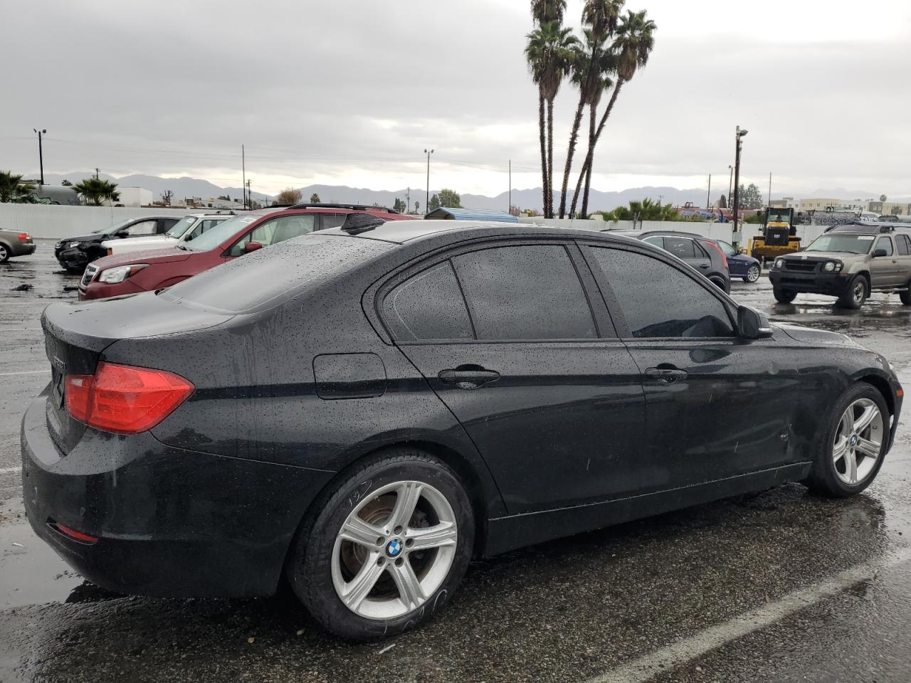 Изображение 3 2013 BMW 320 I 2013 с VIN WBA3B1C50DK130422