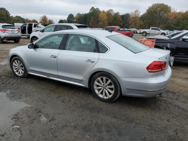 Image 2 of 2013 VOLKSWAGEN PASSAT SEL 2013 with VIN 1VWCH7A32DC133822