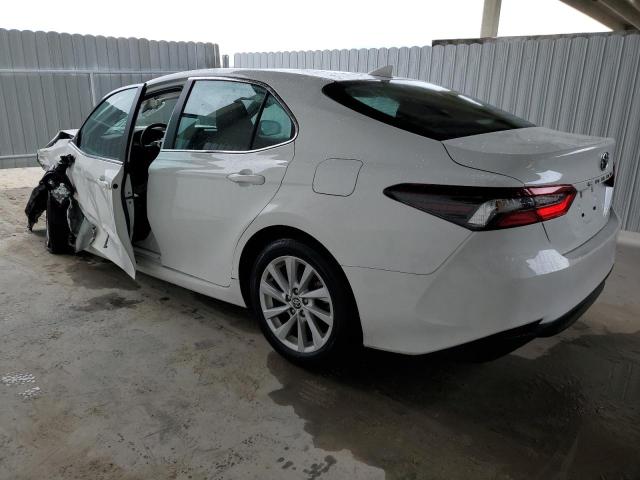 Obraz 2 z 2023 TOYOTA CAMRY LE 2023 z VIN 4T1C11AK3PU093157