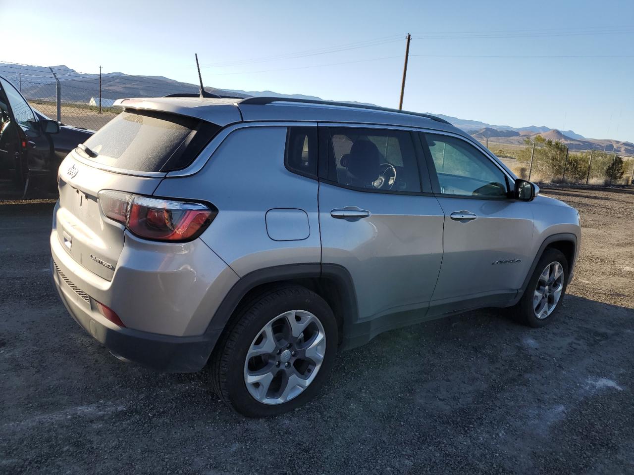 Изображение 3 2020 JEEP COMPASS LIMITED 2020 с VIN 3C4NJCCBXLT154434