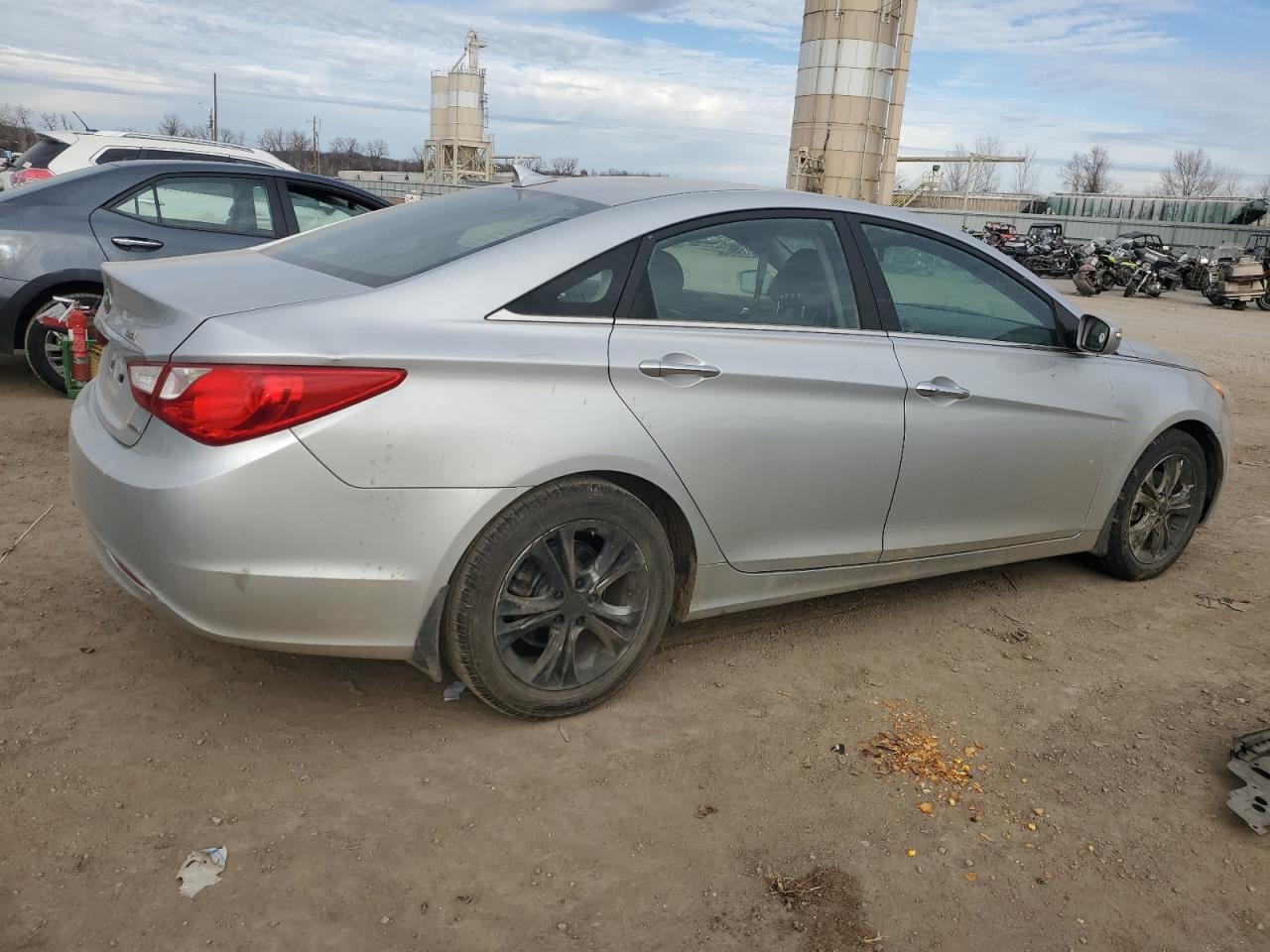 Image 3 of 2011 HYUNDAI SONATA SE 2011 with VIN 5NPEC4AC8BH131180