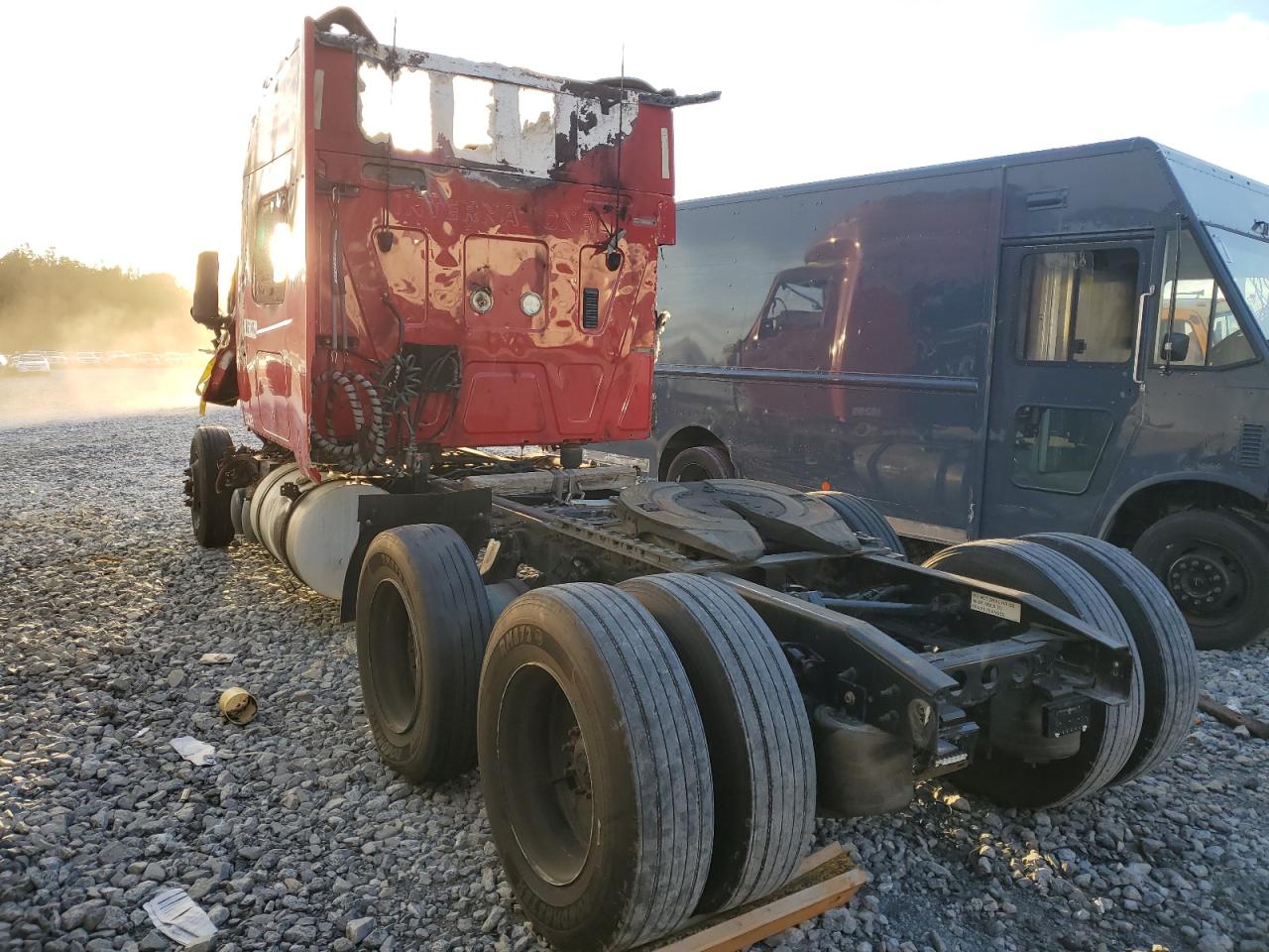 Obraz 3 z 2019 INTERNATIONAL LT625  2019 z VIN 3HSDZAPR7KN313033