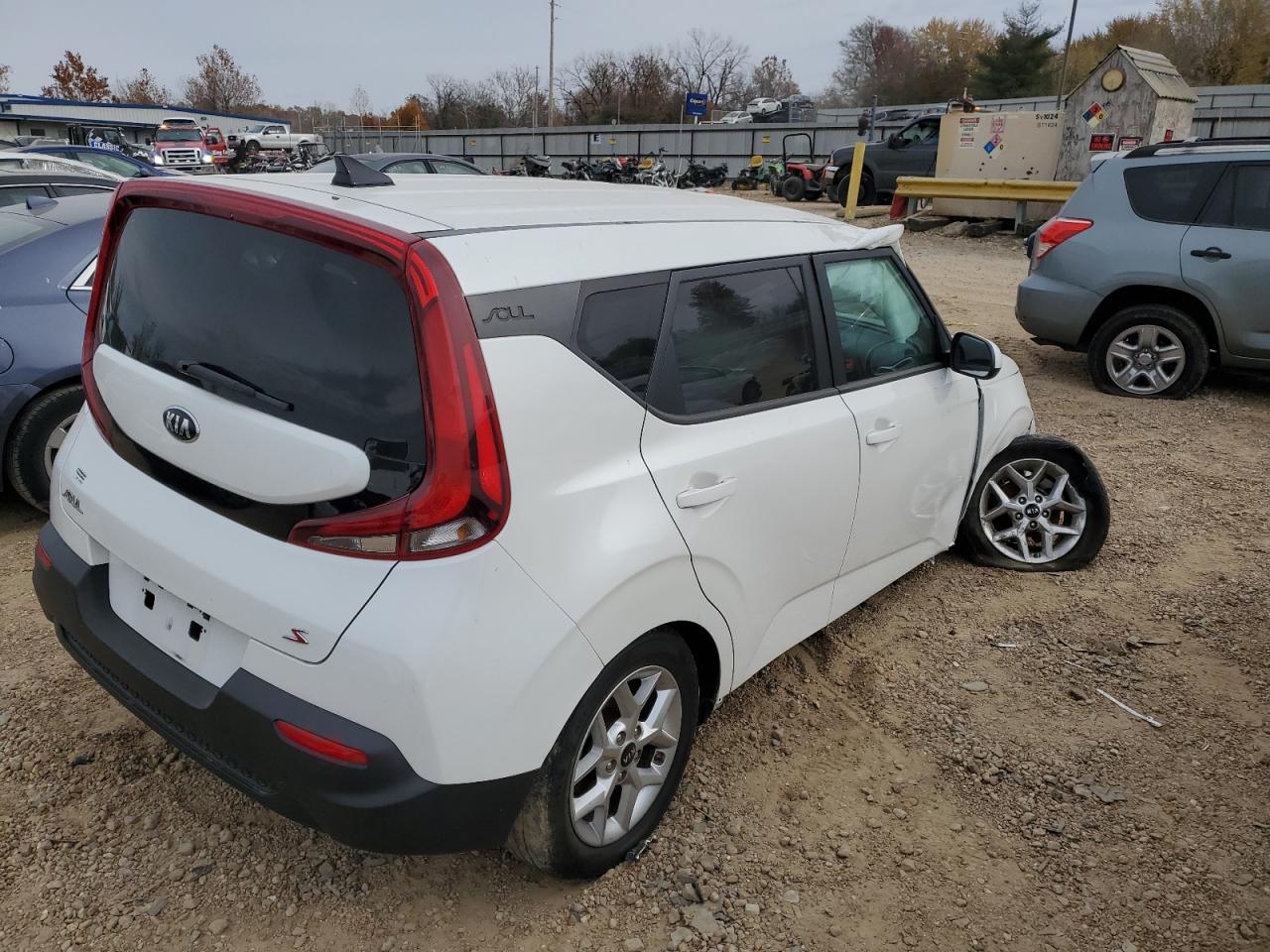 Obraz 3 z 2020 KIA SOUL LX 2020 z VIN KNDJ23AU2L7006492