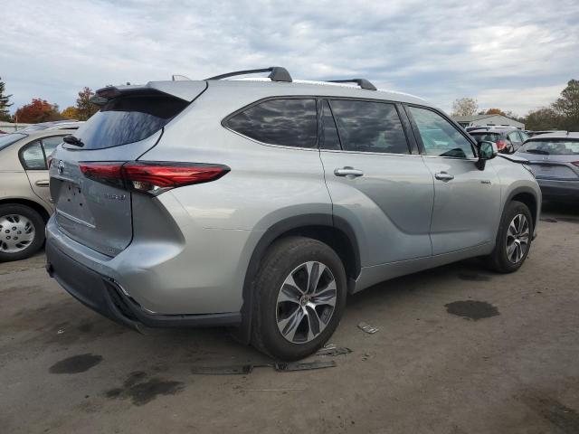 Изображение 3 2021 TOYOTA HIGHLANDER HYBRID XLE 2021 с VIN 5TDGBRCH1MS523948