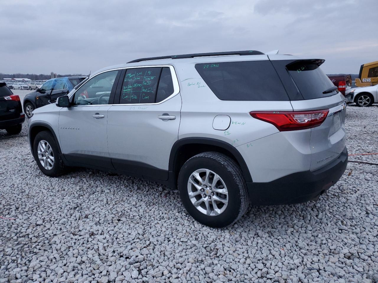 Obraz 2 z 2021 CHEVROLET TRAVERSE LT 2021 z VIN 1GNEVGKW0MJ266496