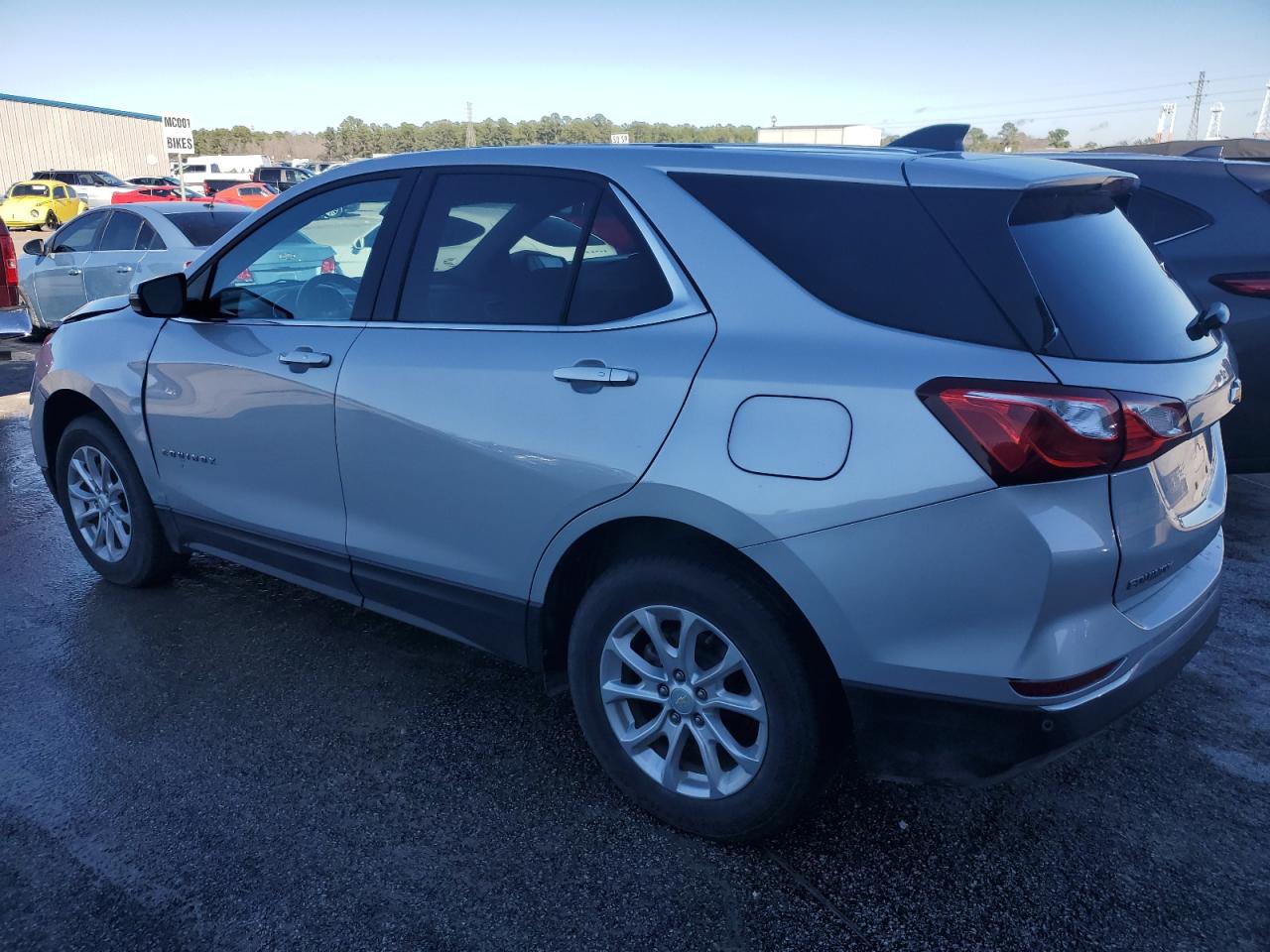 Image 2 of 2018 CHEVROLET EQUINOX LT 2018 with VIN 2GNAXSEV2J6311199