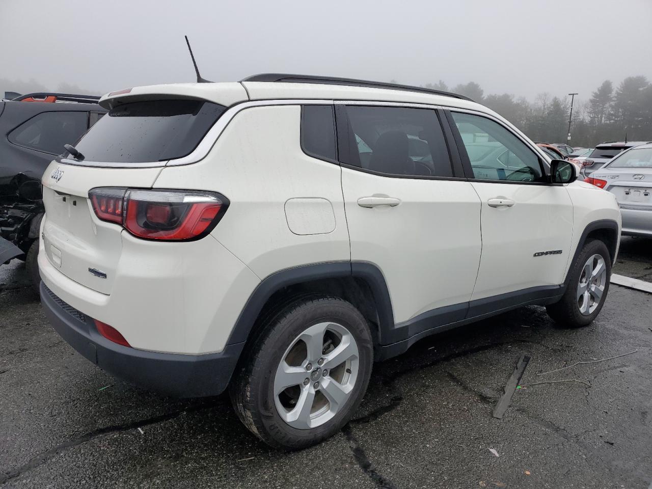 Image 3 of 2017 JEEP COMPASS LATITUDE 2017 with VIN 3C4NJDBB2HT693063