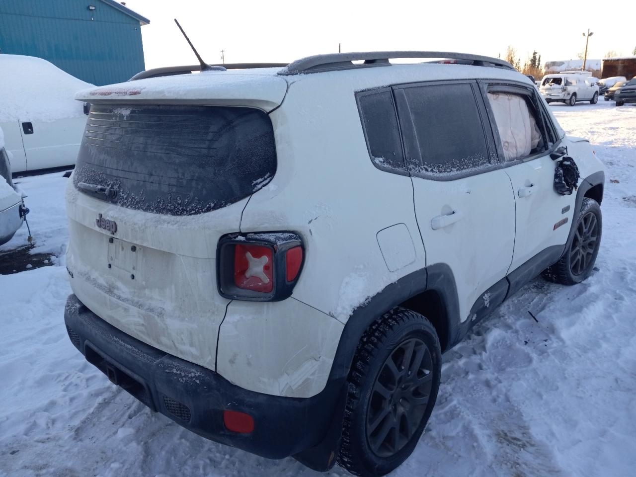 Изображение 3 2016 JEEP RENEGADE LATITUDE 2016 с VIN ZACCJBBT9GPE16677