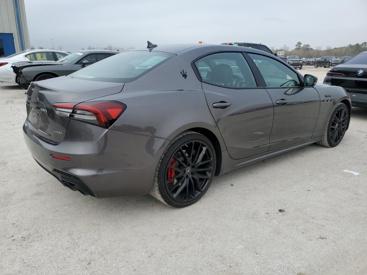 Image 3 of 2022 MASERATI GHIBLI MODENA 2022 with VIN ZAM57YSM4N1380893