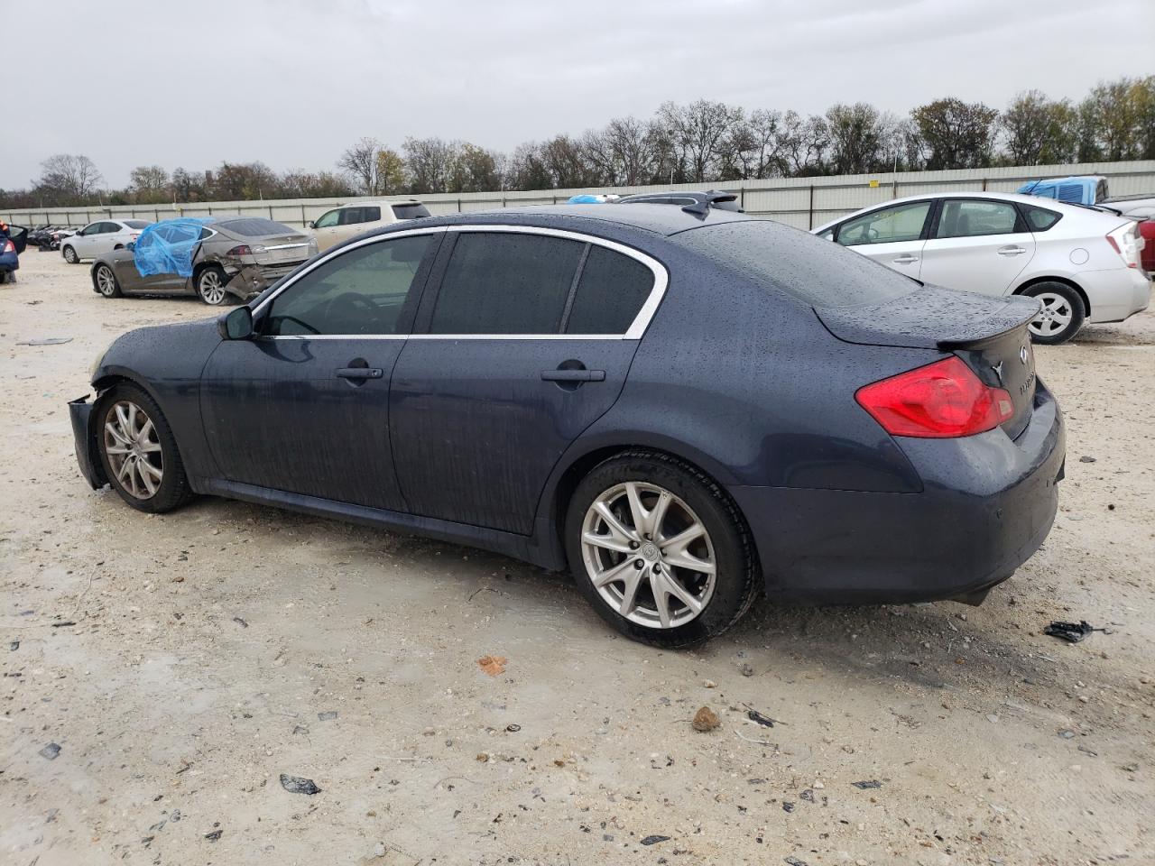 Image 2 of 2011 INFINITI G37 BASE 2011 with VIN JN1CV6AP1BM300562