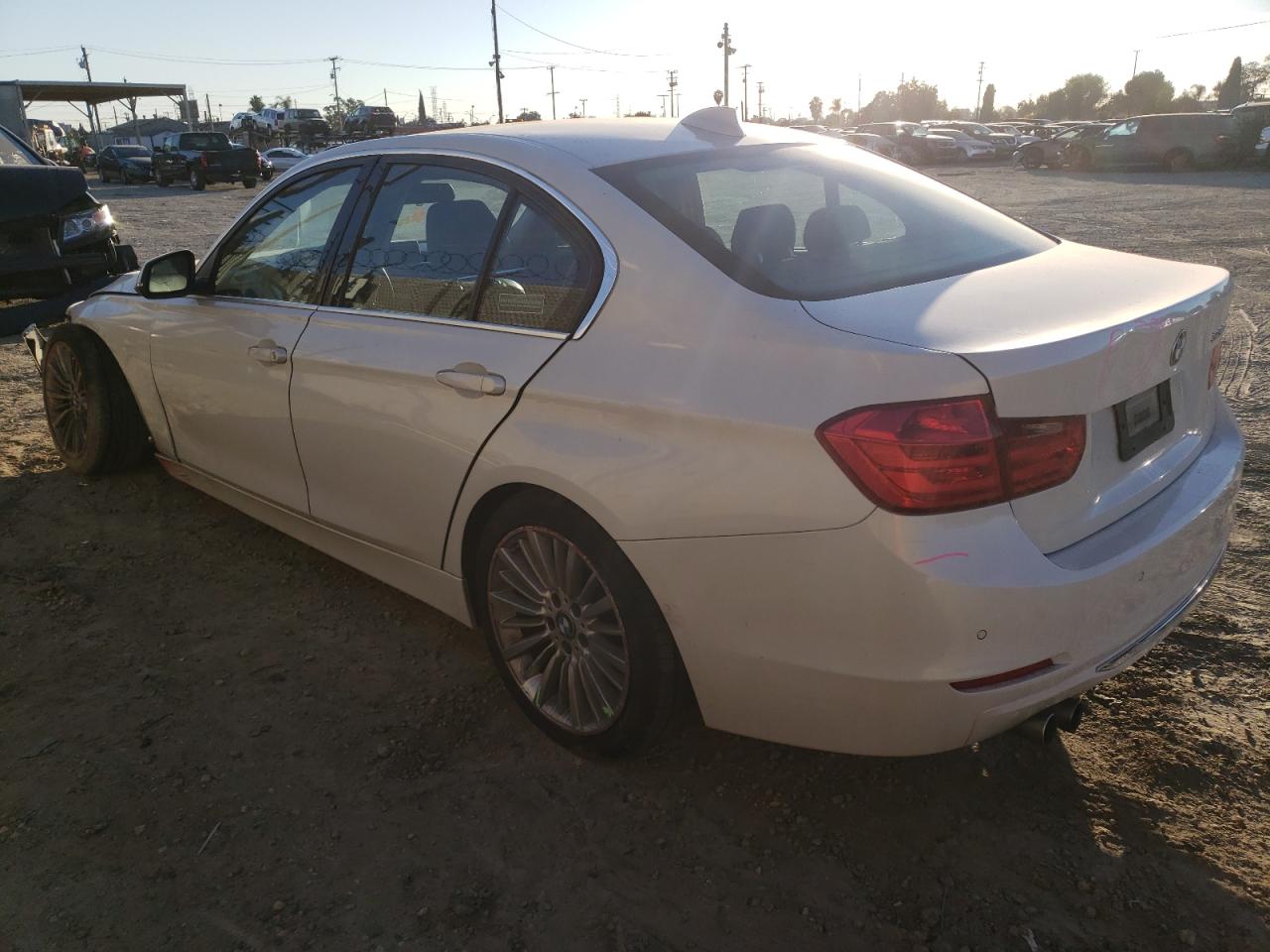Изображение 2 2013 BMW 328 I 2013 с VIN WBA3A5G56DNP21938