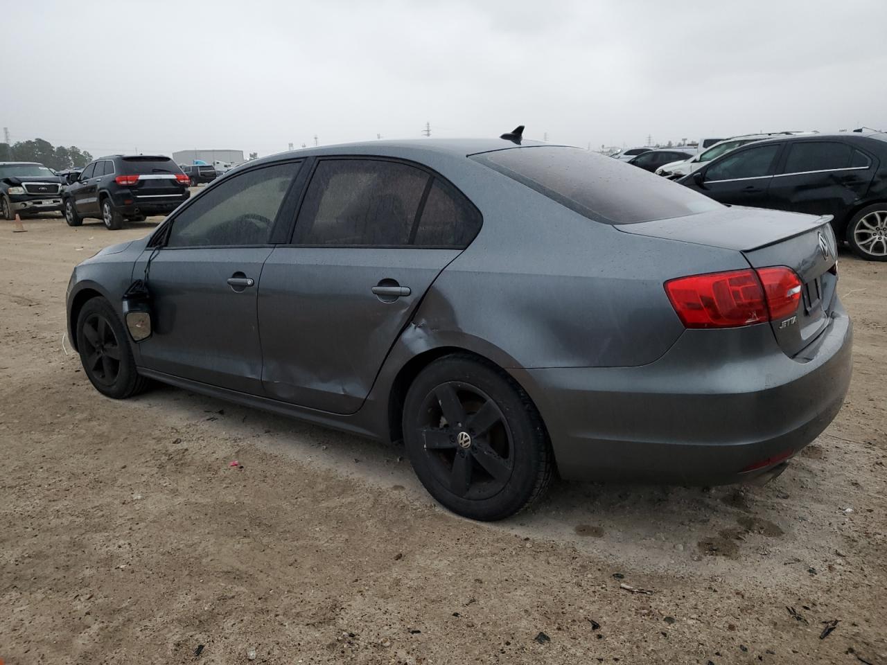 Image 2 of 2012 VOLKSWAGEN JETTA TDI 2012 with VIN 3VWLL7AJ0CM392738