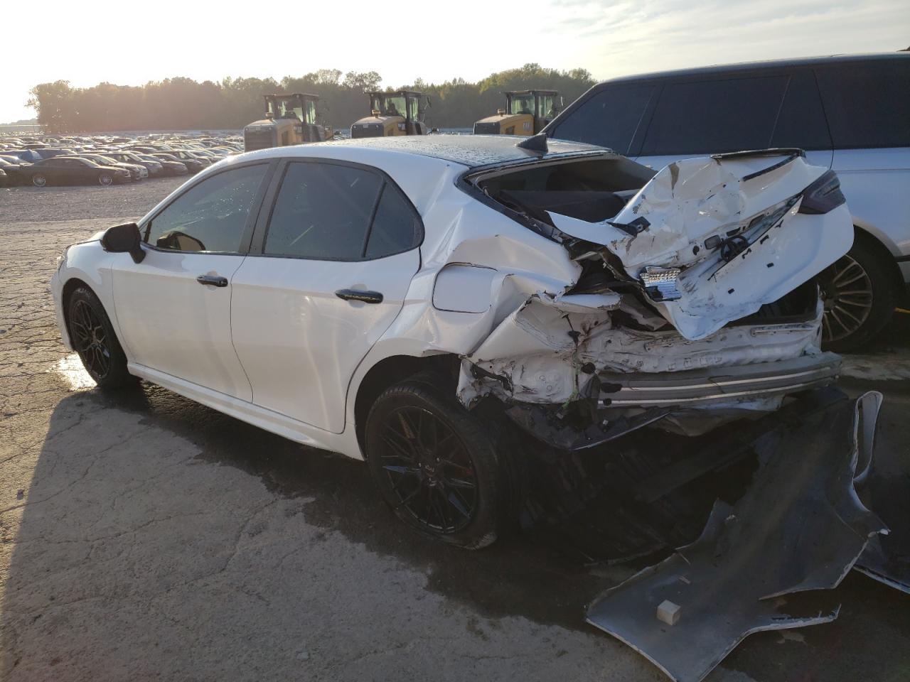 Изображение 2 2019 TOYOTA CAMRY L 2019 с VIN 4T1B11HK9KU232833