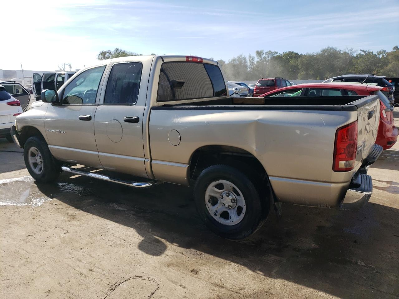 Image 2 of 2002 DODGE RAM 1500  2002 with VIN 3D7HA18N42G186278