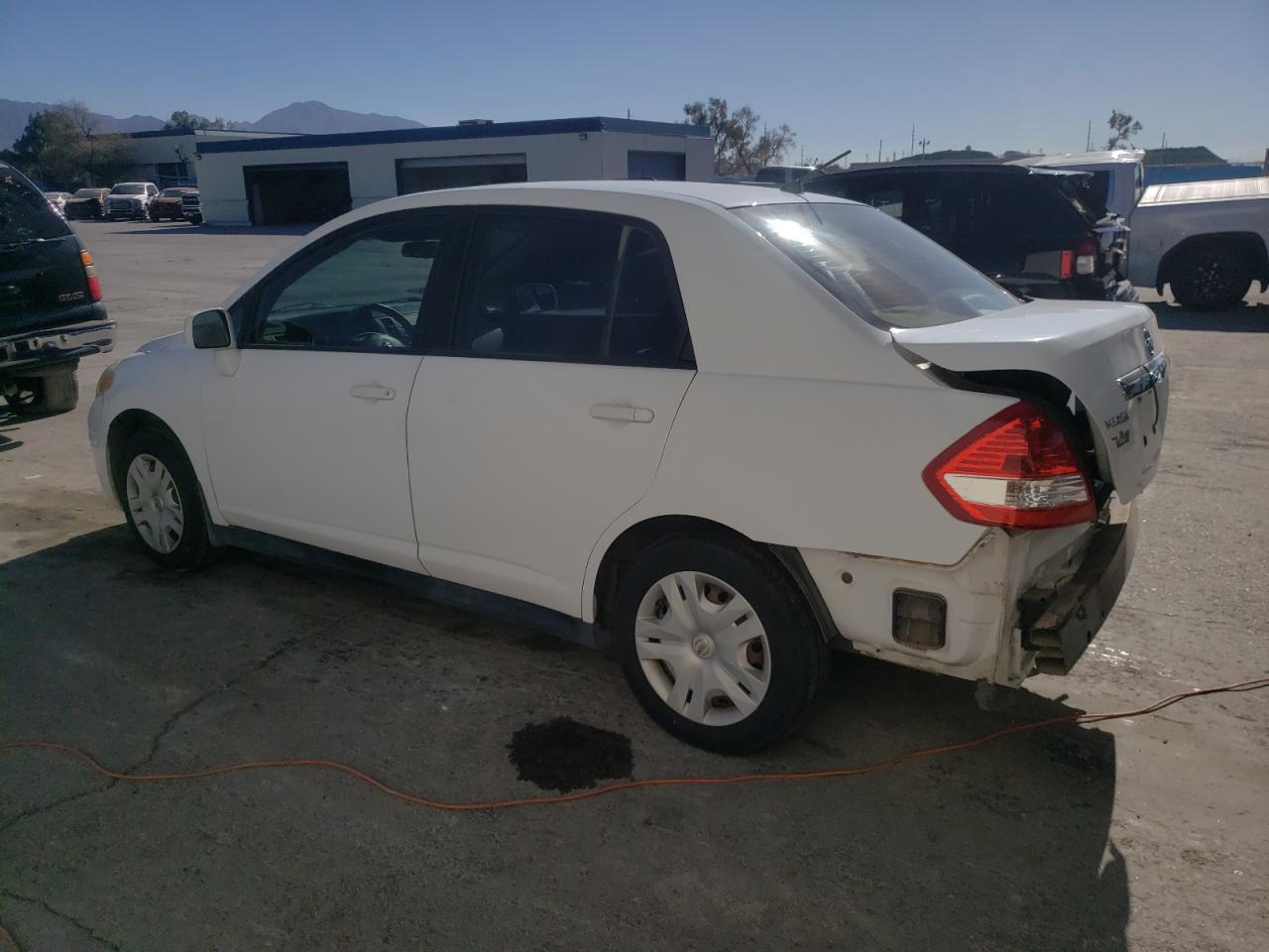 Изображение 2 2010 NISSAN VERSA S 2010 с VIN 3N1BC1AP3AL376250