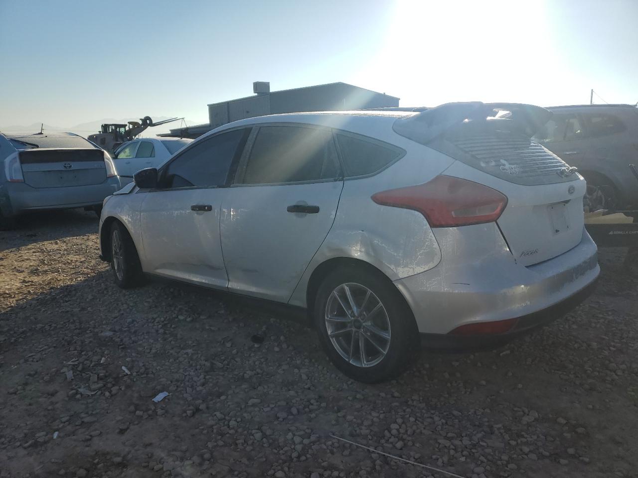 Image 2 of 2015 FORD FOCUS SE 2015 with VIN 1FADP3K20FL288466