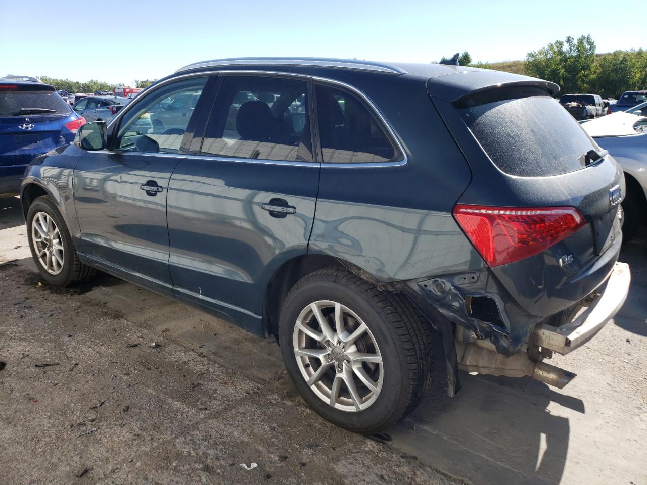 Image 2 of 2011 AUDI Q5 PREMIUM PLUS 2011 with VIN WA1LFAFP9BA049548
